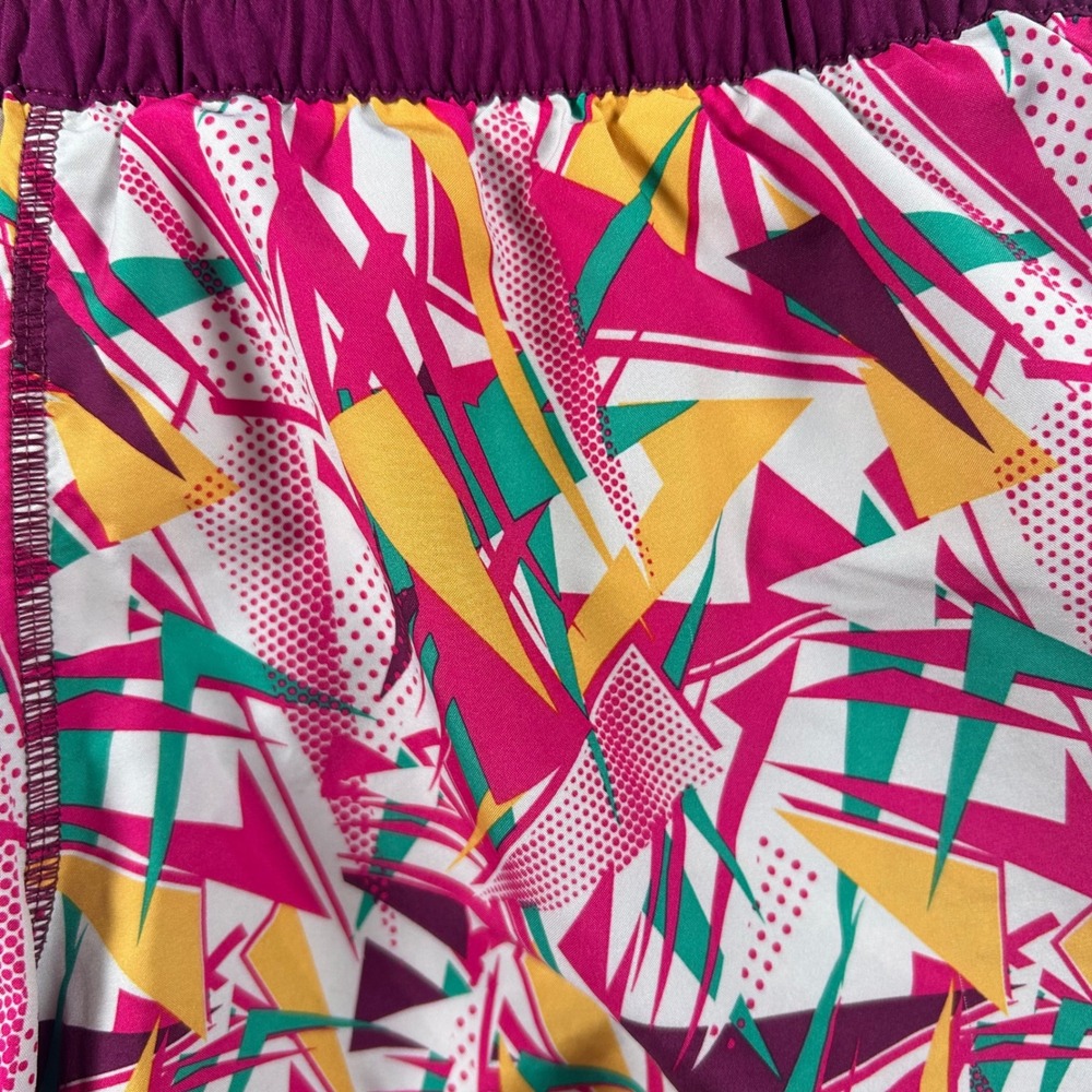 Under Armour HeatGear Women Small Geometric Print Running Training Shorts Purple - Picture 2 of 5